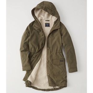 Abercrombie & Fitch Green Parka Fur lined